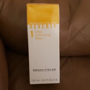 Rodan + Fields Reverse Deep Exfoliating Wash ☆